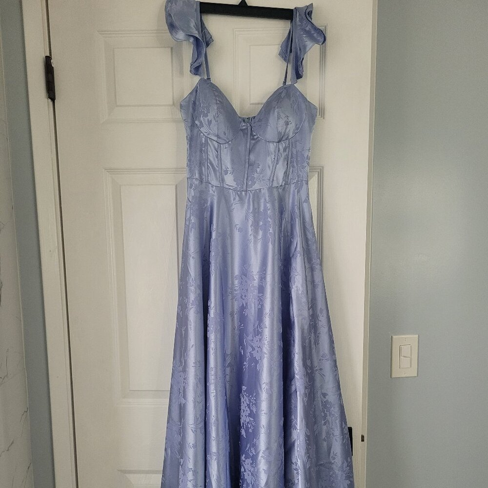 NWT Windsor Periwinkle Lace Floral Ballgown